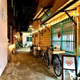 家暖暖,老屋新生,房源內有戶外空間,嘉義市民宿013號, hotel in Chiayi City
