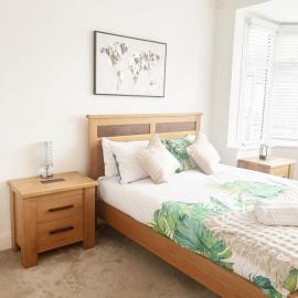 Large 3-Bed Home, Sleeps 7, Families, Contractors & Extended Stays with Book My Stay