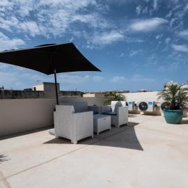 Dar Barbara- Studio Apartments with Roof terrace, hotel in Cospicua