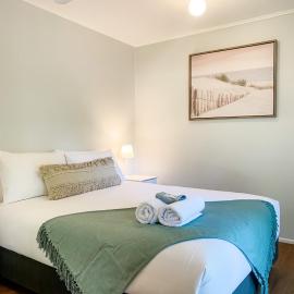 Beachside Units in the heart of Bargara, hotel u gradu 'Bargara'
