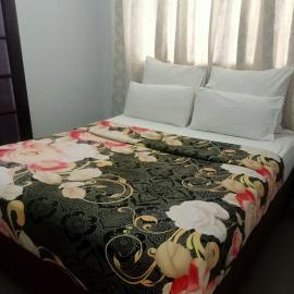 Zurich garden lodge benoni، فندق في بينوني