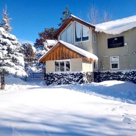 Las Araucarias Caviahue: Caviahue'de bir otel
