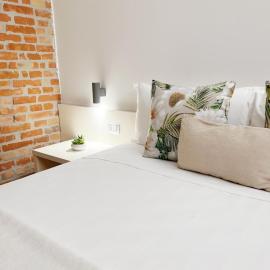 Simona Rooms โรงแรมในPortocannone