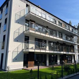 APARTAMENTY PIASKOWE BŁĘKITNA 5 - 1 lub 2 sypialnie, 250 m do plaży โรงแรมในรอวี