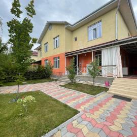 Talisman Village House, hotel en Bosteri