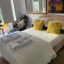 Pond Cottage, hotel i Purley