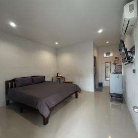 พิเศษรีสอร์ท อุตรดิตถ์ Piset Resort، فندق في Ban Ko Mamuang