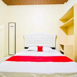 RedDoorz Syariah at Aisyah Stabat, hotel en Stabat