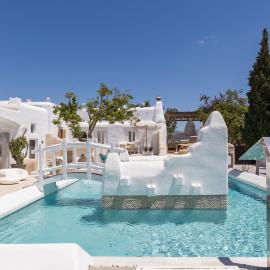Kallos Villas & Suites