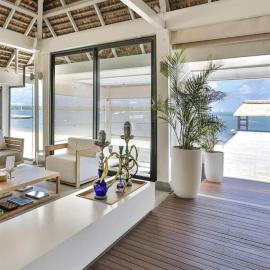 Sea View Anahita Golf and Spa Resort Apartment, hotel in Beau Champ
