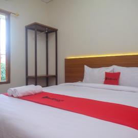 RedDoorz at Gentan Raya by Joglomas, hotel v destinácii Lawean