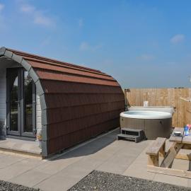 Parys Pod, hotel v destinaci Bodewryd