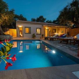 Suite Home Villa Paxos