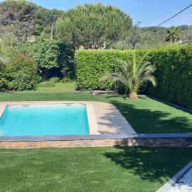 Meublé 2P 40 m2 dans villa avec piscine à Vallauris, 4 km de la mer, Hotel in Vallauris