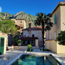 Villa Nicole, hotel en Risan