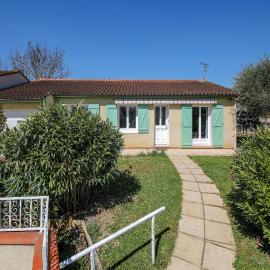 JOLIE MAISON - CALME - JARDIN - GAILLAC, hotel in Gaillac