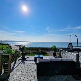 Stunning Beachfront House, Herne Bay, Kent โรงแรมในเคนท์