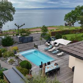 Villa Mesonke - Anthy sur Leman - Bord de lac，Anthy的飯店