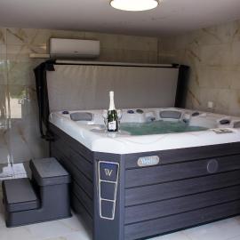 Noel Apartman, hotel u gradu 'Sásd'