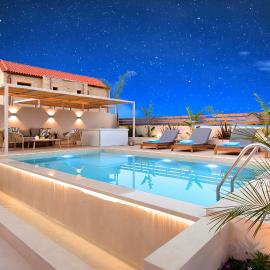 Hidden Gem Villa Private Pool & Heated Jaccuzzi
