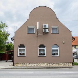 Fitt Magánszálláshely, hotel in Sásd