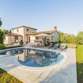 Viesnīca Villa Jurinea in Istrien mit Pool pilsētā Barat