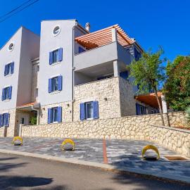 GT Apartments, hotel in Nerezine