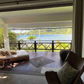 Blue Coral House, Luxury Waterfront, Hotel in Maroe