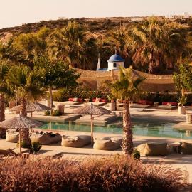 Viesnīca Seesoo Paros Beachfront Luxury Hideaway pilsētā Pounda