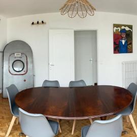 Maison historique familiale 300m de la mer Sword Beach, hotel in Ouistreham