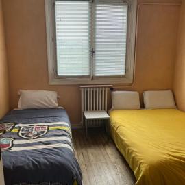 Ntes Rezé 3P Box gratuit 1 à 6 pers Linge fourni、ルゼのホテル