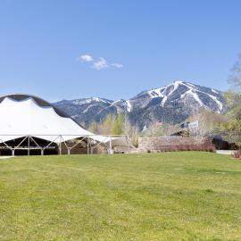Sun Valley Atelier Condo in Perfect Location, hotel u gradu San Vali