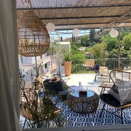 Villa Aspros - Restauriertes Steinhaus nahe Rovinia, Hotel in Liapades