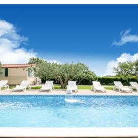 Ivas Mobile Homes & Heated Pool, hotel i Pakoštane