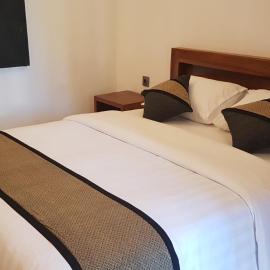 Ari Guest House, hotel in Undisan