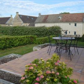 Le Dortoir, maison familiale - jardin - 5km mer, hotel v destinácii Cresserons