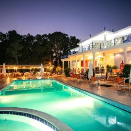 Sunrise Beach Hotel, хотел в Амудия