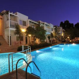 Viesnīca Hotel Gumusluk pilsētā Gumušluka