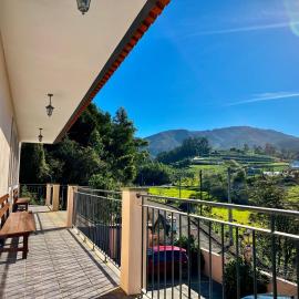 Casa Os Manos - Hikers Lodge, hotel Santanában