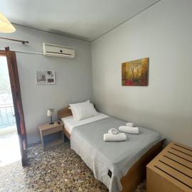 The Beehive 2, hotel in Mytilene