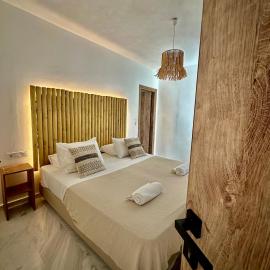 Athina Rooms - Lounge Apartments, viešbutis mieste Parikia