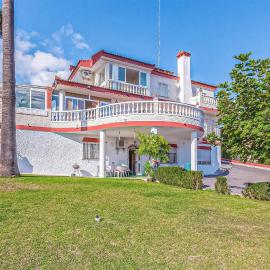 Gorgeous Apartment In Malaga With House Sea View