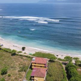 Lakey Peak B and B, hotel u gradu 'Huu'