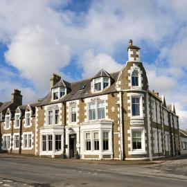 Ulbster Arms Hotel near Thurso, хотел в Halkirk