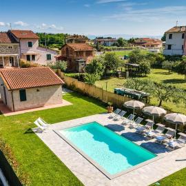 Country House Il Carraio, hotel em Orentano