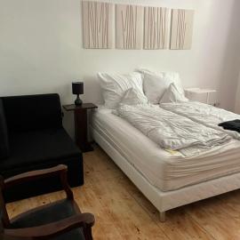 Utcára nyíló apartman, hotel a Vác