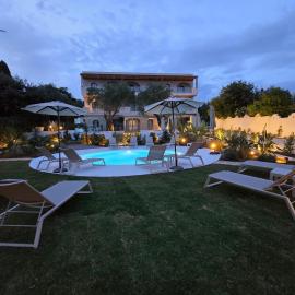 Loadstar Rooms & Suites, hotel in Kontokali