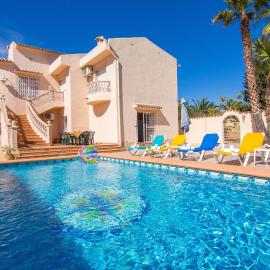 Villa Luna Feliz by Abahana Villas