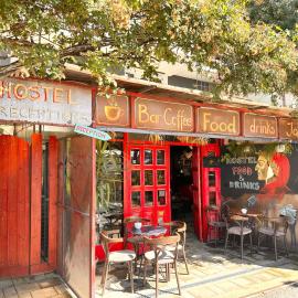 Divina Hostel, hotel in Tirana