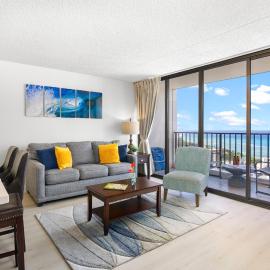 34Fl Waikiki condo with ocean view, pool, & parking
